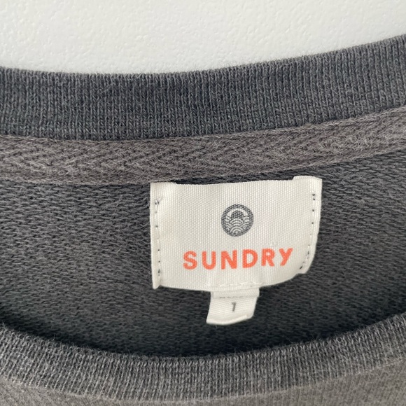 Sundry L'AMOUR C'EST ROCK Sweatshirt sz S - Picture 2 of 4